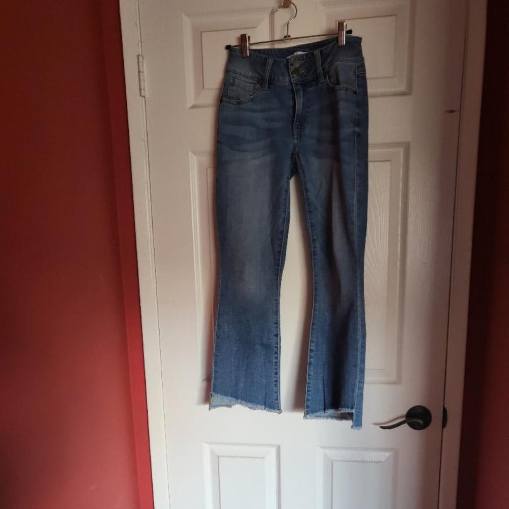 Cabi High-Low Crop Jean No. 6070 size 0